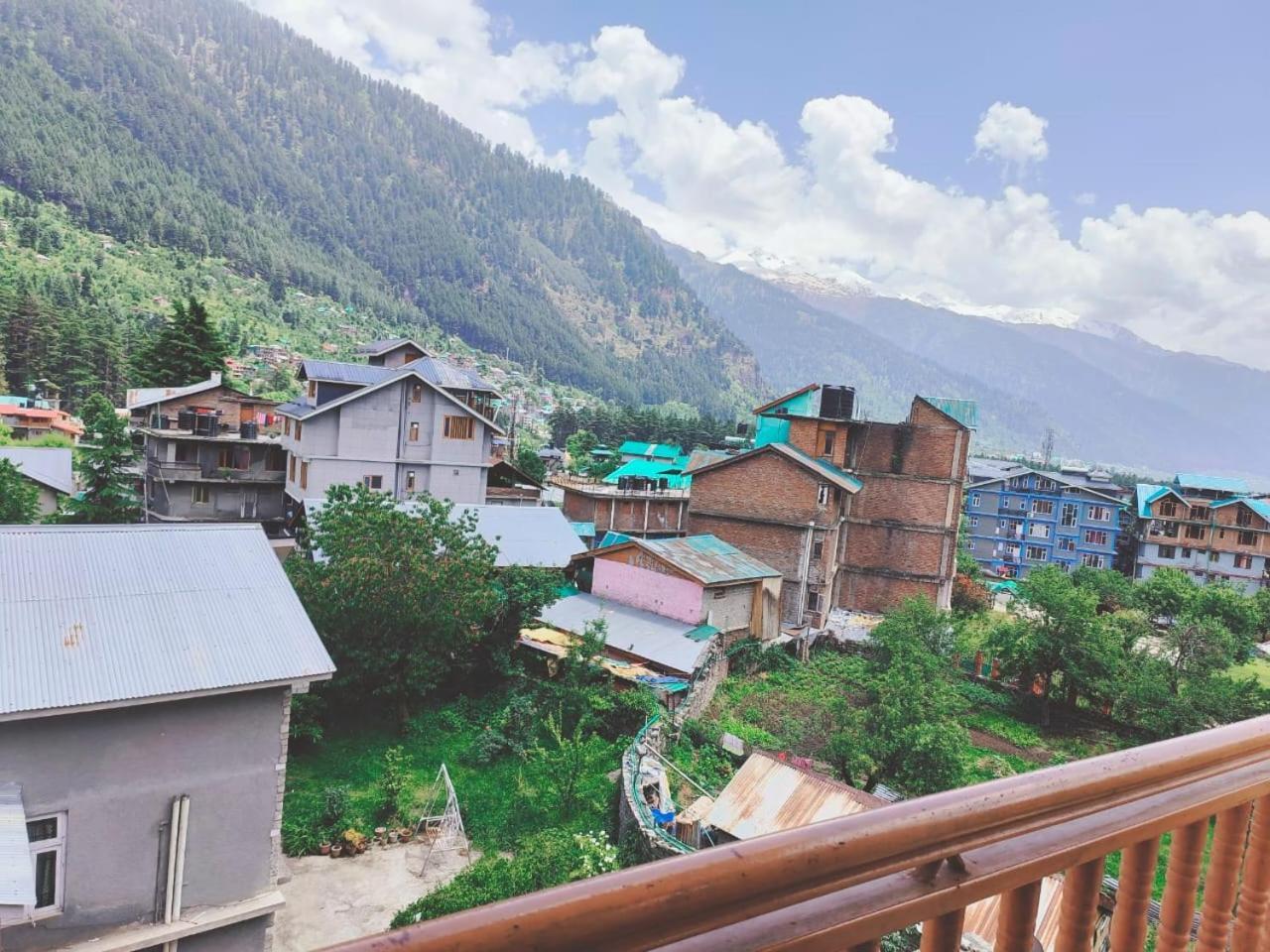 Hotel Hadimba Regency ! Free 4 Wheeler Parking ! Mountain View Rooms ! Near Mall Road Manali 外观 照片